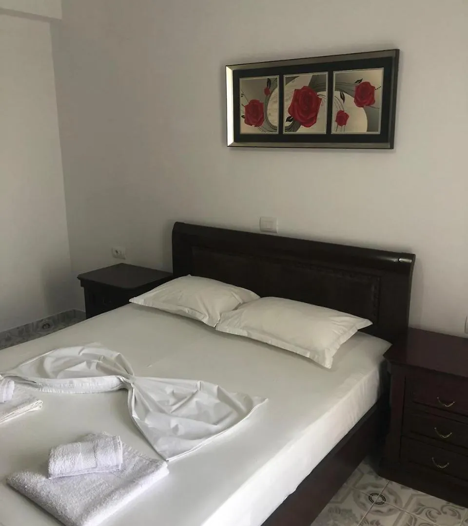 Vila Flori Sarandë 0*,